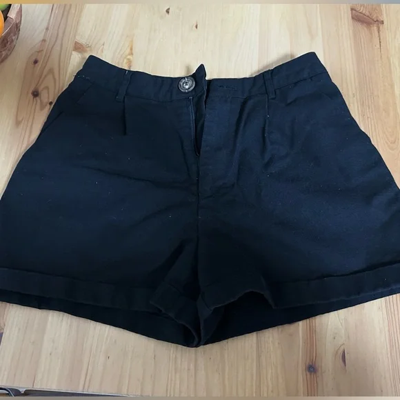 🖤Black Women's Short. - Picture 2 of 4